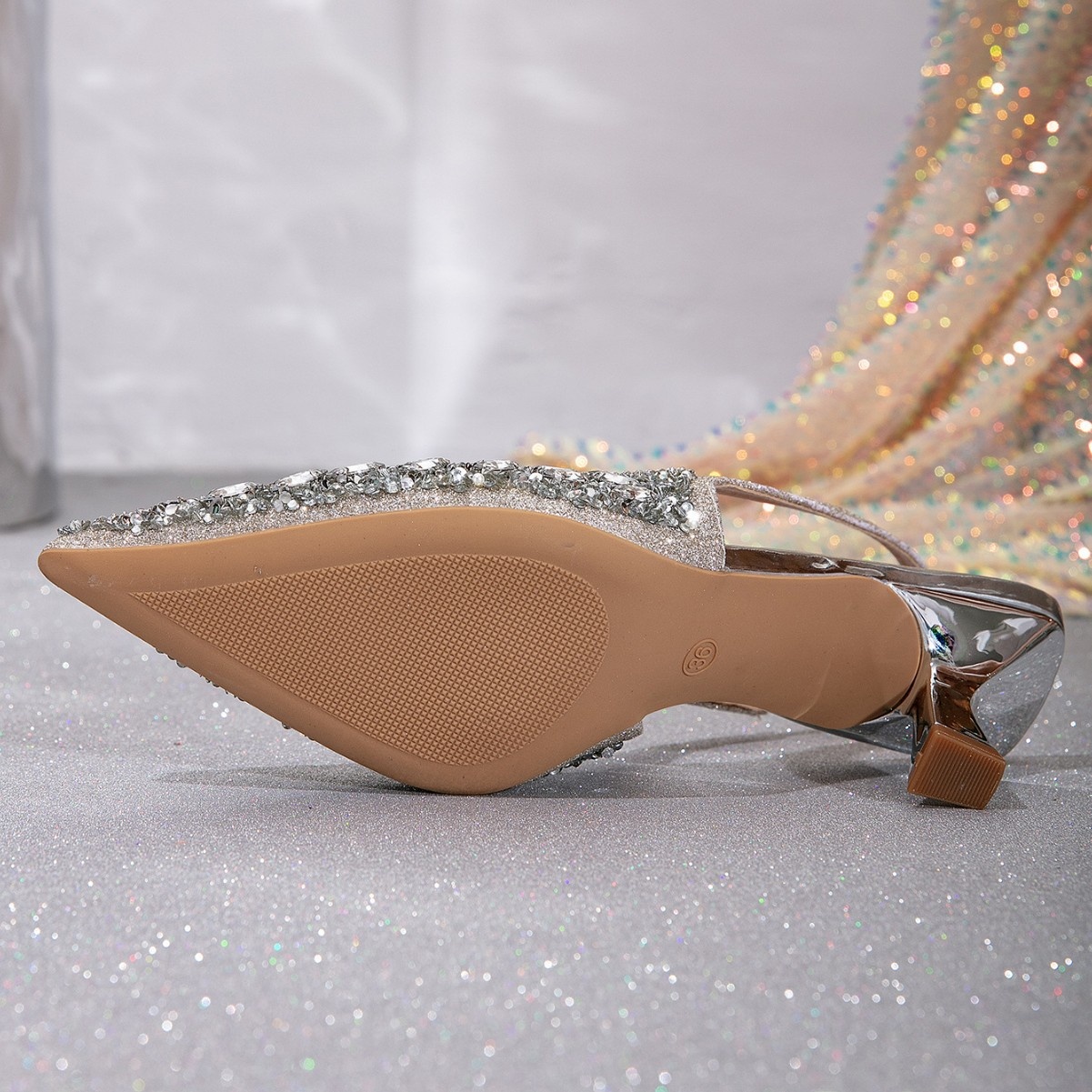 Fashionable Pointed Toe High H - Court Heel Pointed review and price
